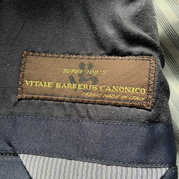 Banana Republic Navy blue blazer - Picture 7 of 11